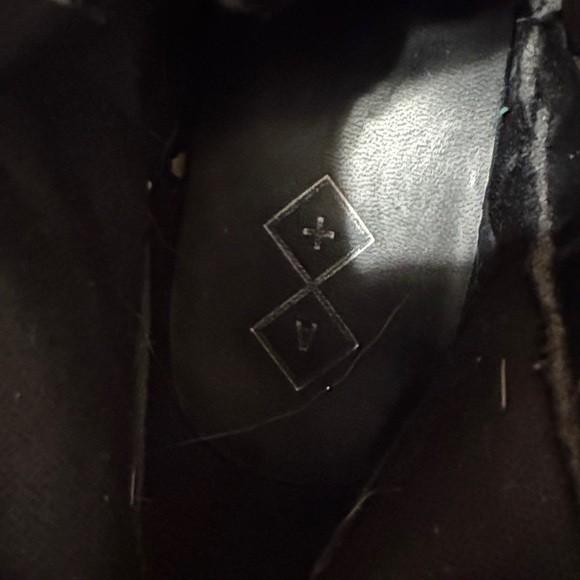 Elegant Black Lace-Up Women's Boots - Picture 7 of 7